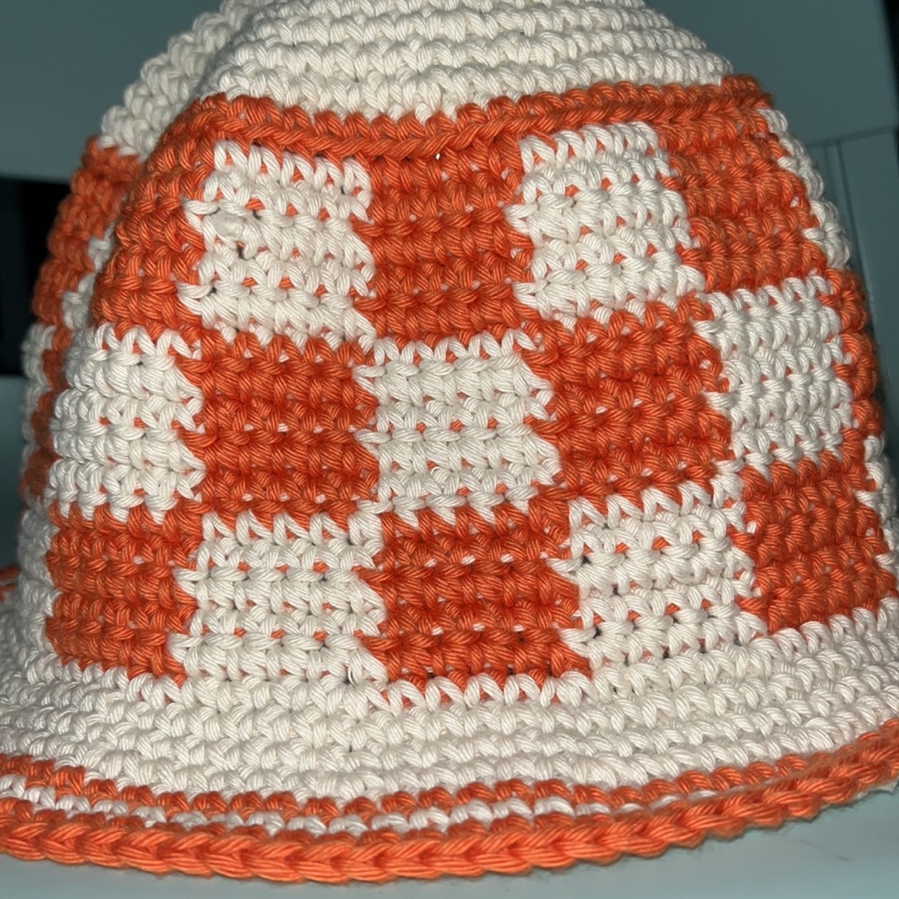 Hand Knitted Bucket hat - Picture 4 of 5